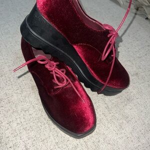 Velvet Women's Shoes in Deep Red